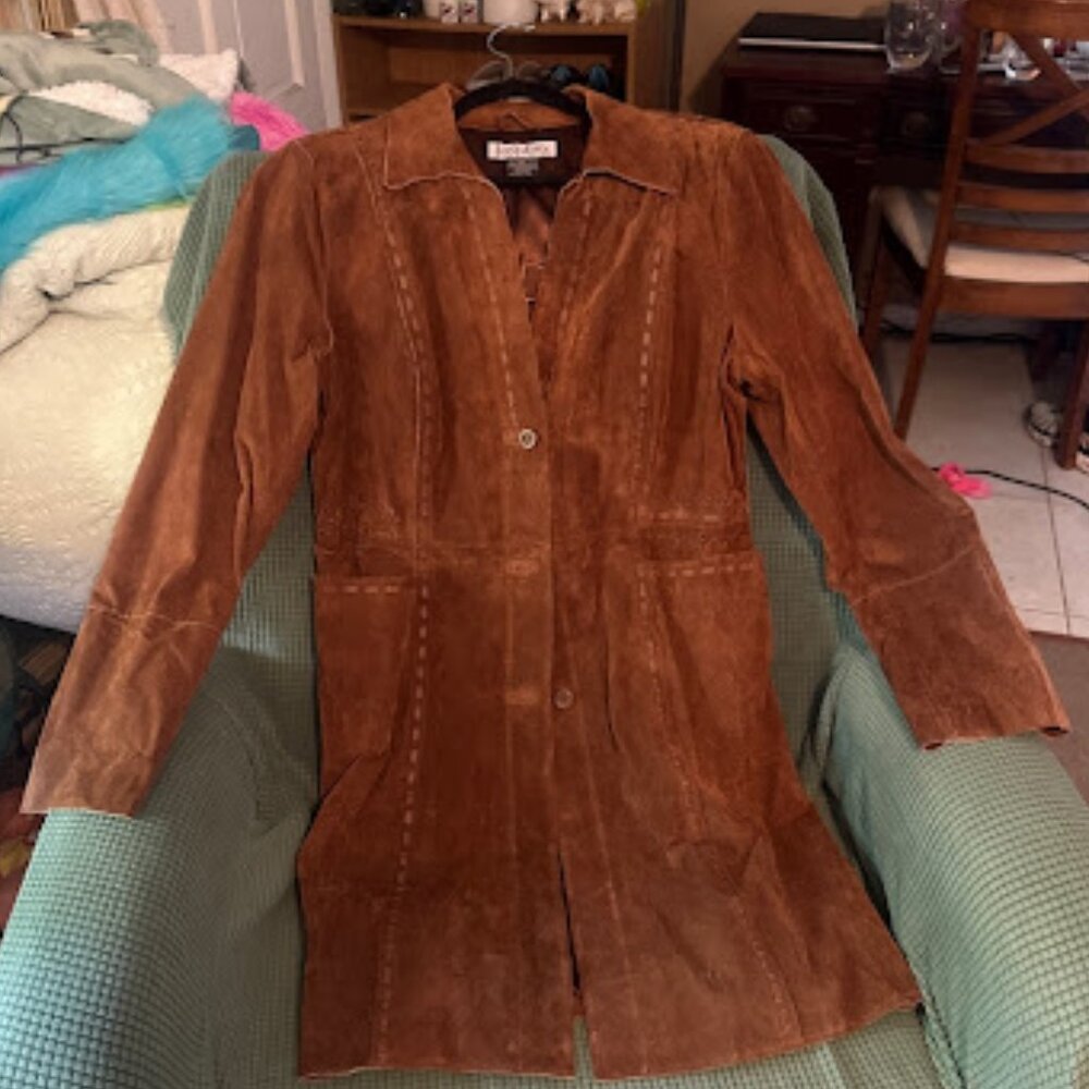 👢✨ Amazing vintage suede leather jacket from Bradley Bayou! ✨👢